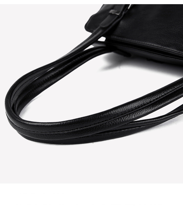 Large capacity shoulder bag for women