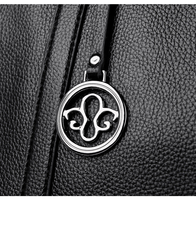 Large capacity shoulder bag for women