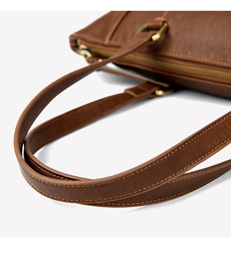 Retro simple large capacity shoulder handbag