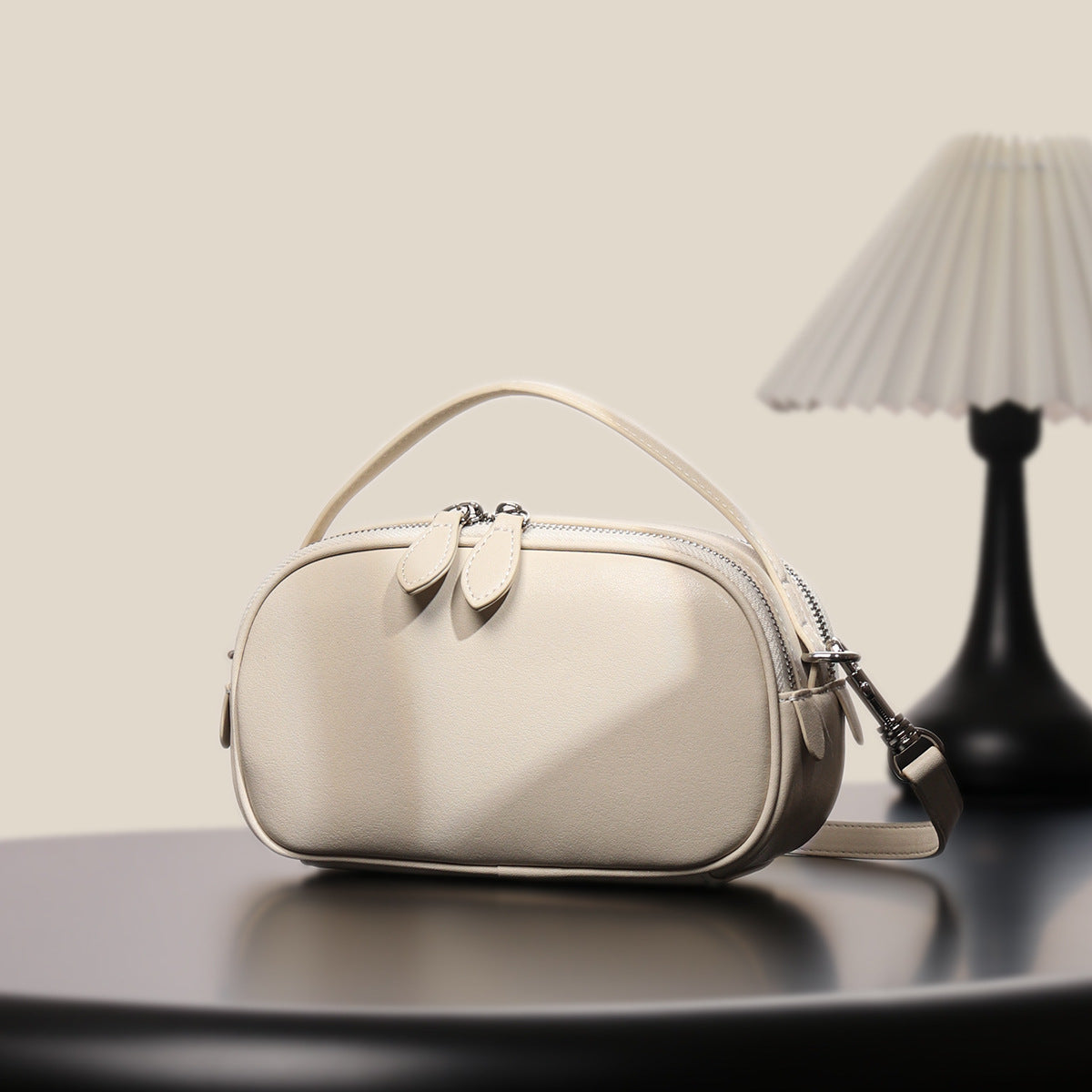 Saddle bag shoulder messenger bag design high-end large capacity genuine leather pleated simple bag