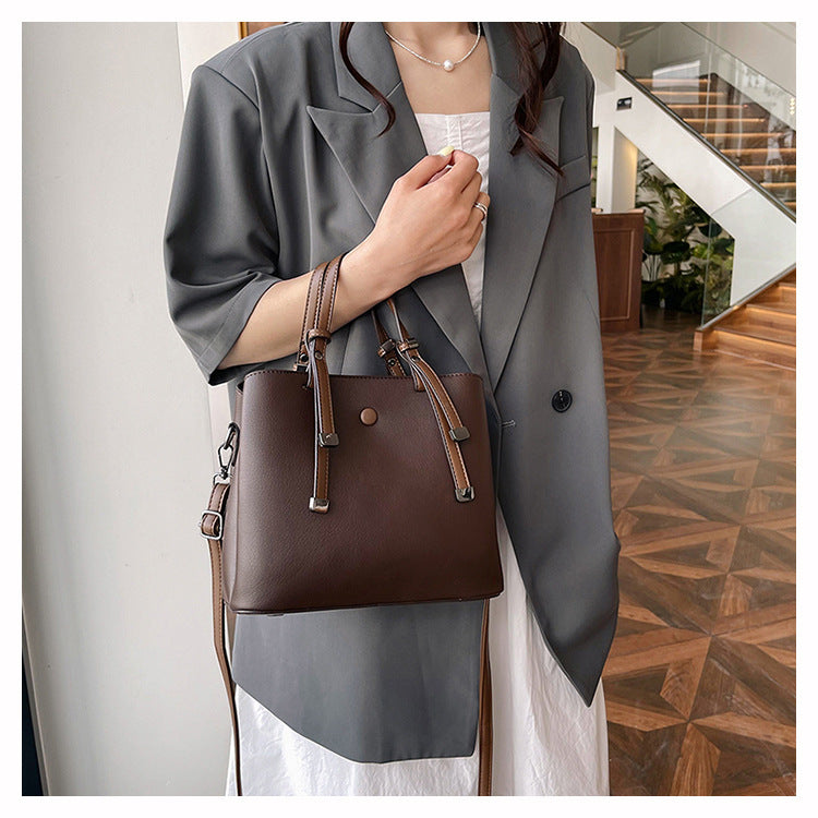 Retro high-quality tote handbag for women, simple and fashionable, large-capacity commuting shoulder messenger bag
