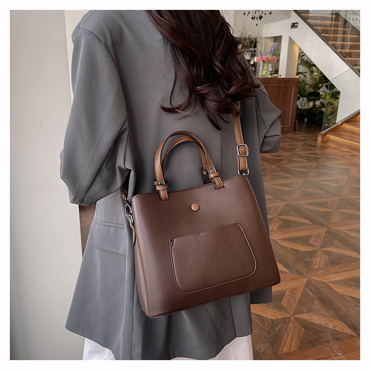 Retro high-quality tote handbag for women, simple and fashionable, large-capacity commuting shoulder messenger bag