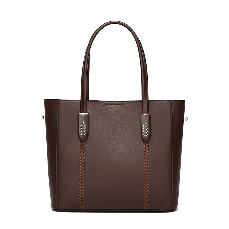 Retro large capacity simple shoulder bag commuter handbag