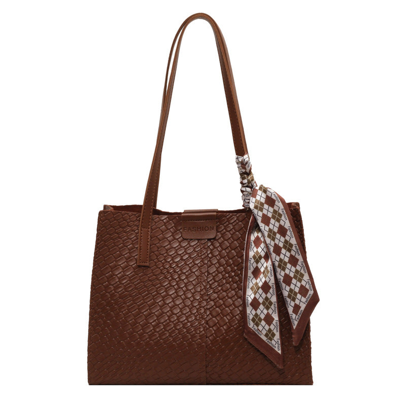 Woven pattern large capacity bag fashionable commuting retro handbag tote bag